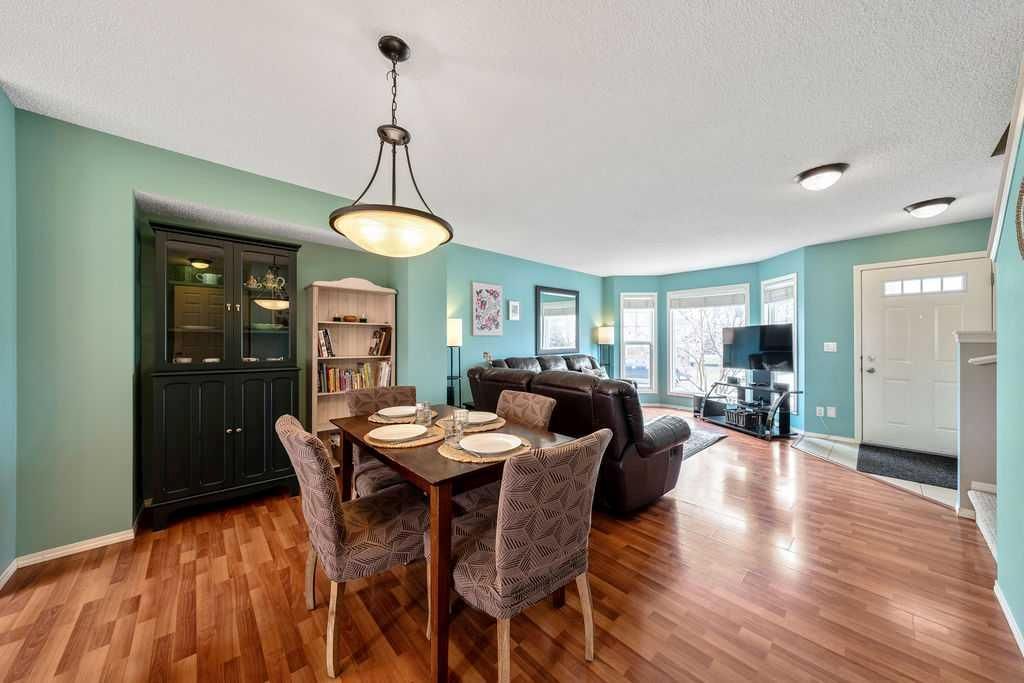 136 Cramond Green SE, Calgary — photo 4 of 33