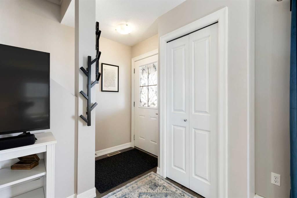 125 Copperpond Common SE, Calgary — photo 2 of 40