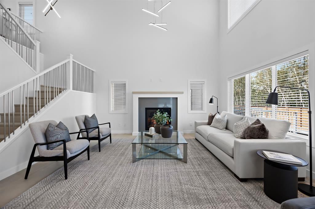 58 Westland Park SW, Calgary — photo 4 of 37
