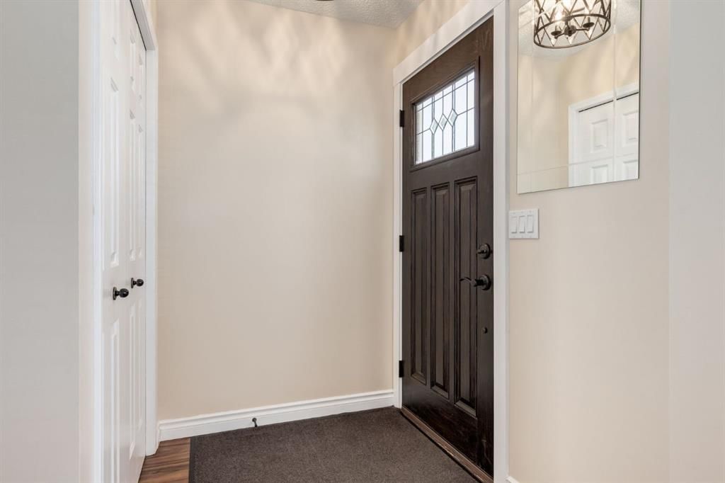 34 Arbour Crest Circle NW, Calgary — photo 4 of 50