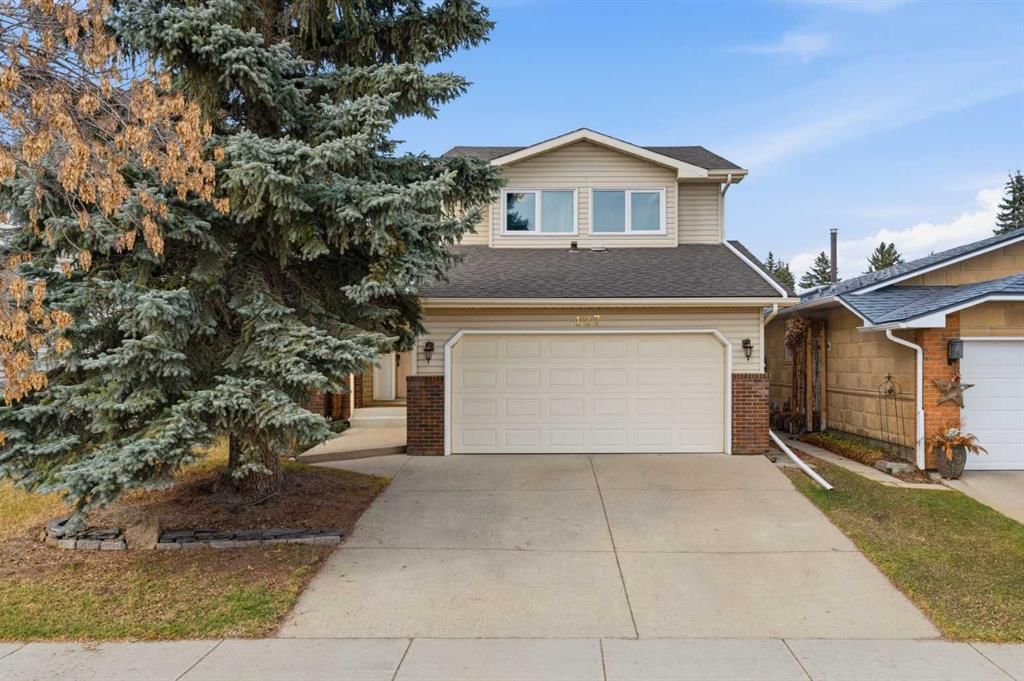 427 Woodbine Boulevard SW, Calgary — main listing photo