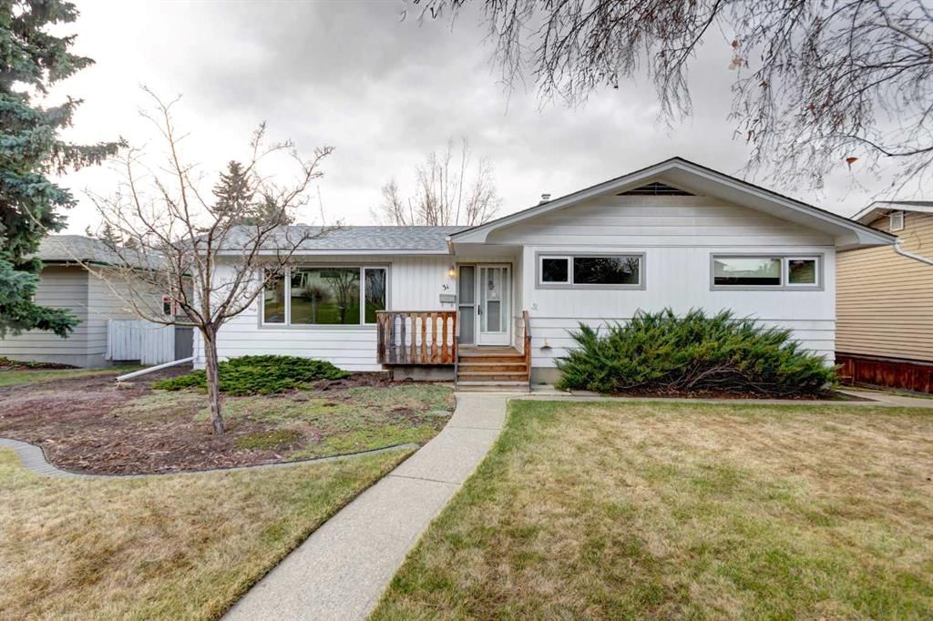 31 Gateway Drive SW, Calgary — main listing photo
