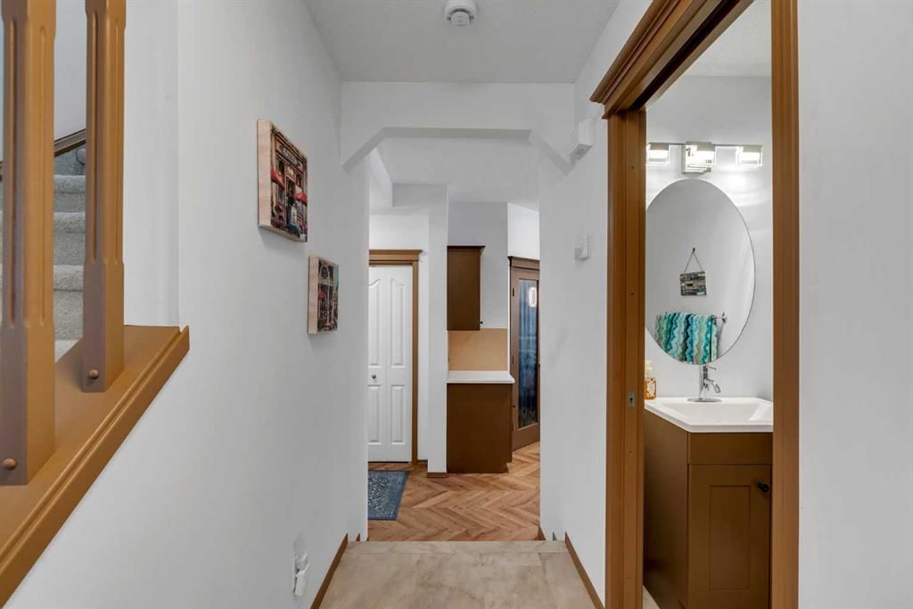 265 Bridlemeadows Common SW, Calgary — photo 5 of 47