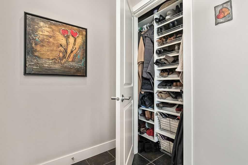 14, 6 Scarpe Drive SW, Calgary — photo 4 of 43
