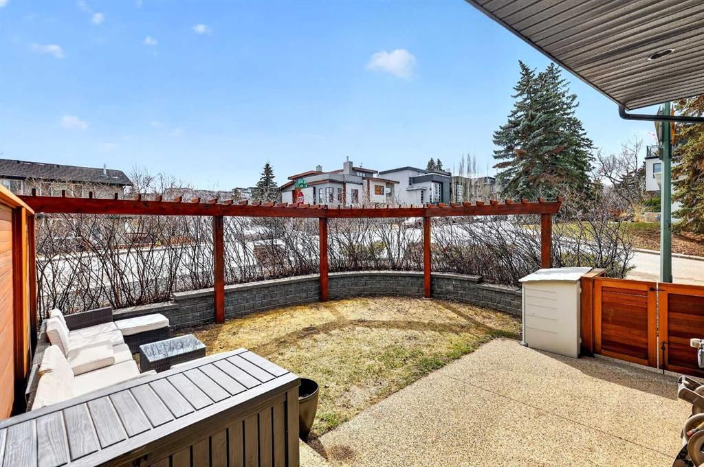 2718 19 Street SW, Calgary — photo 4 of 48