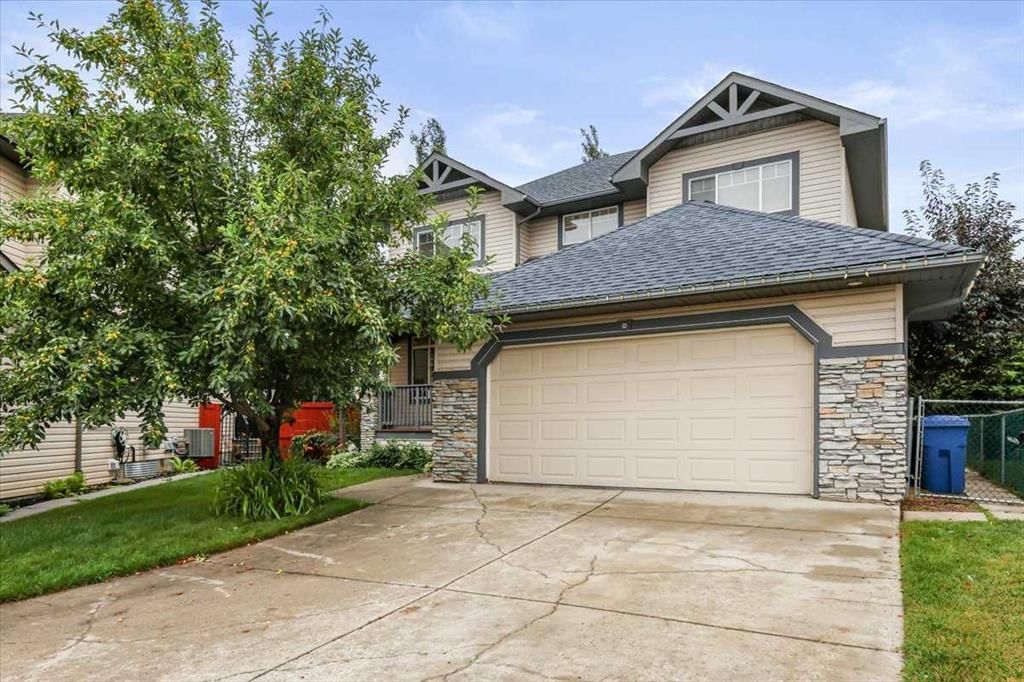 765 Qualicum Beach Bay, Calgary — detached for sale