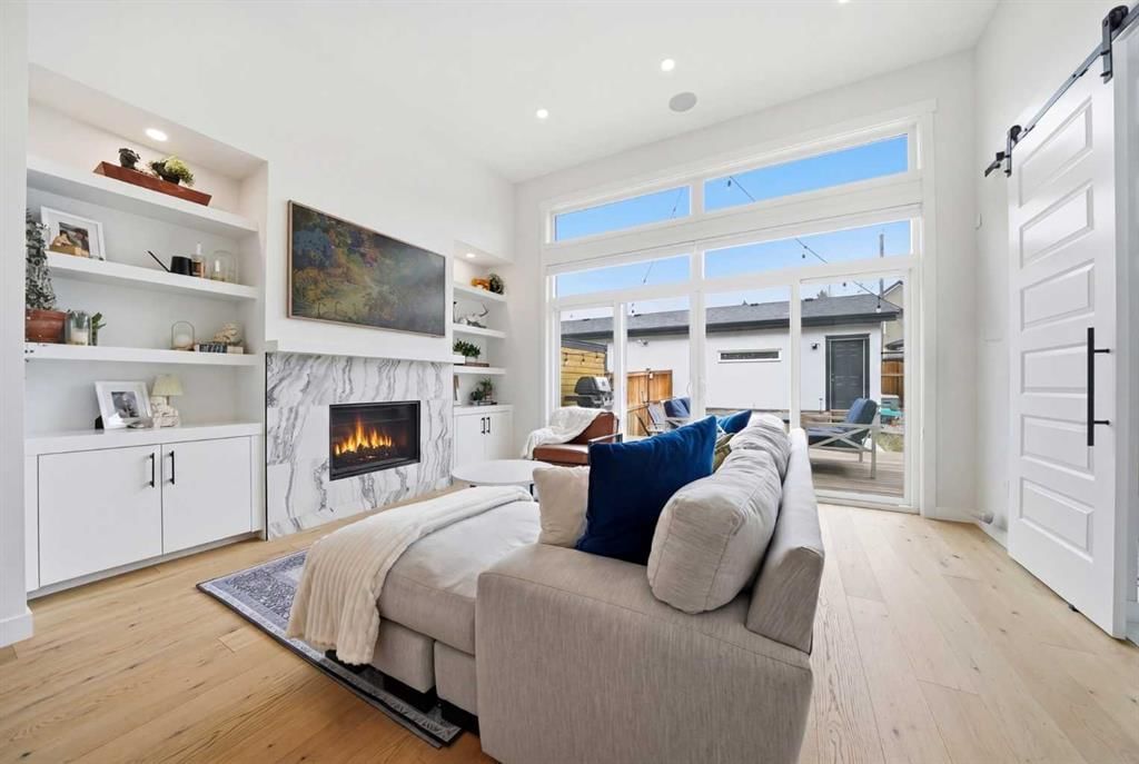 4940 20 Avenue NW, Calgary — main listing photo