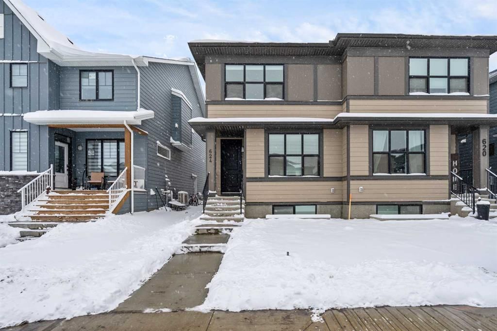 624 Rowmont Boulevard NW, Calgary — main listing photo