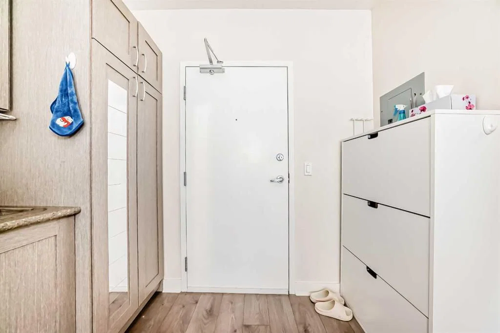 506, 30 brentwood Common NW, Calgary — photo 4 of 22