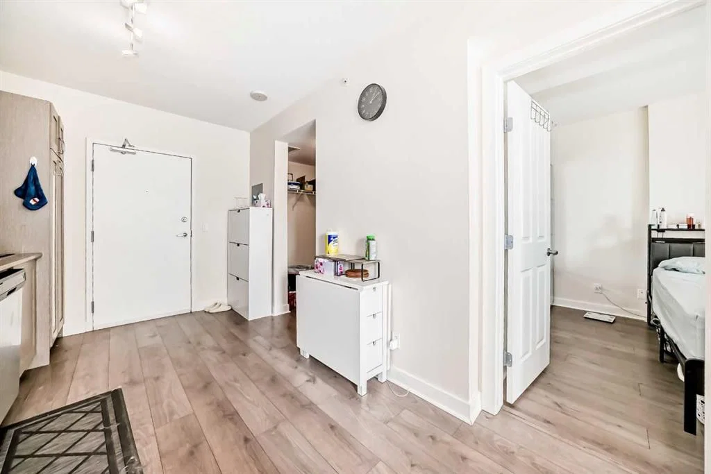 506, 30 brentwood Common NW, Calgary — photo 5 of 22