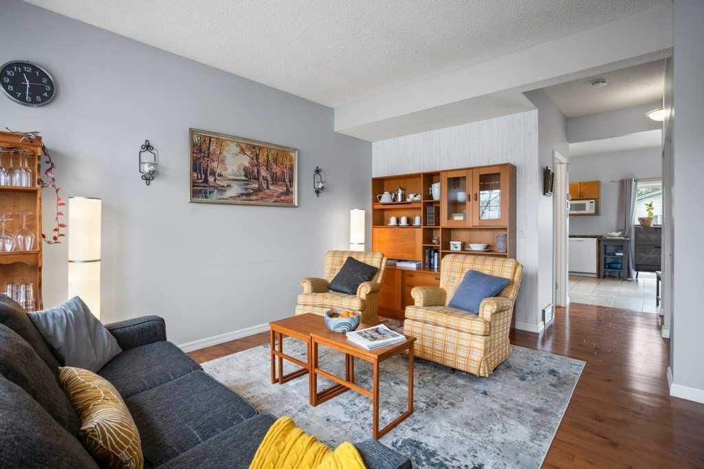 14760 Mt Mckenzie Drive SE, Calgary — photo 4 of 44