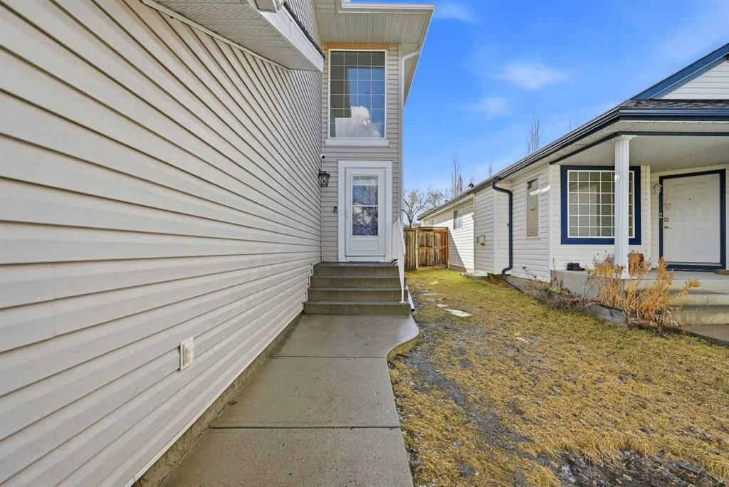 69 Bridleridge Road SW, Calgary — photo 4 of 49
