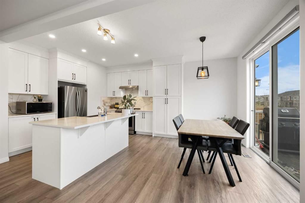 213 Carrington Crescent NW, Calgary — photo 3 of 38