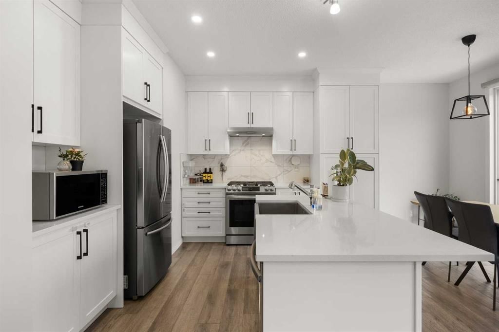 213 Carrington Crescent NW, Calgary — photo 4 of 38