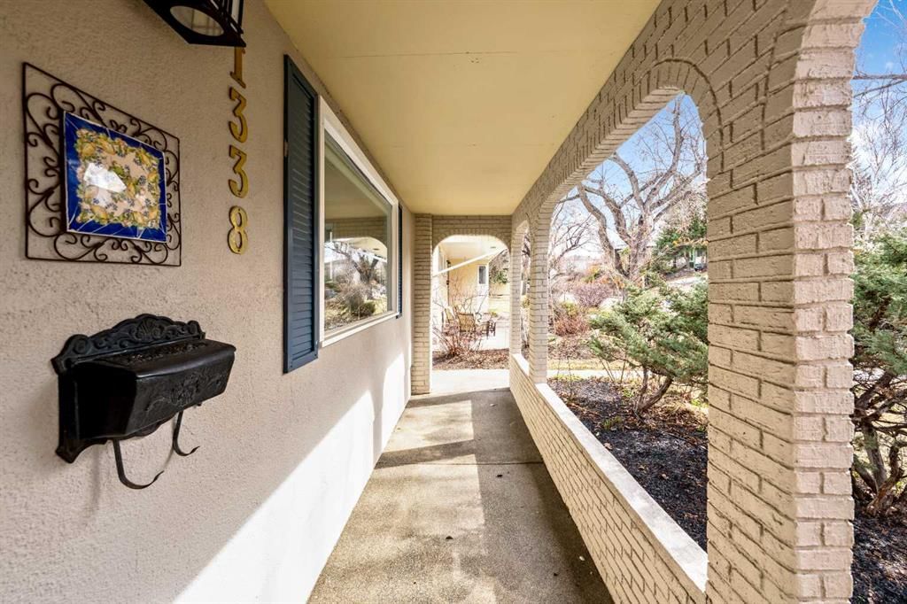 1338 Hamilton Street NW, Calgary — photo 3 of 49