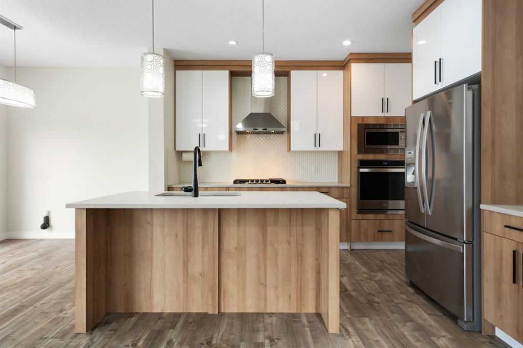 193 Walgrove Terrace SE, Calgary — photo 5 of 48