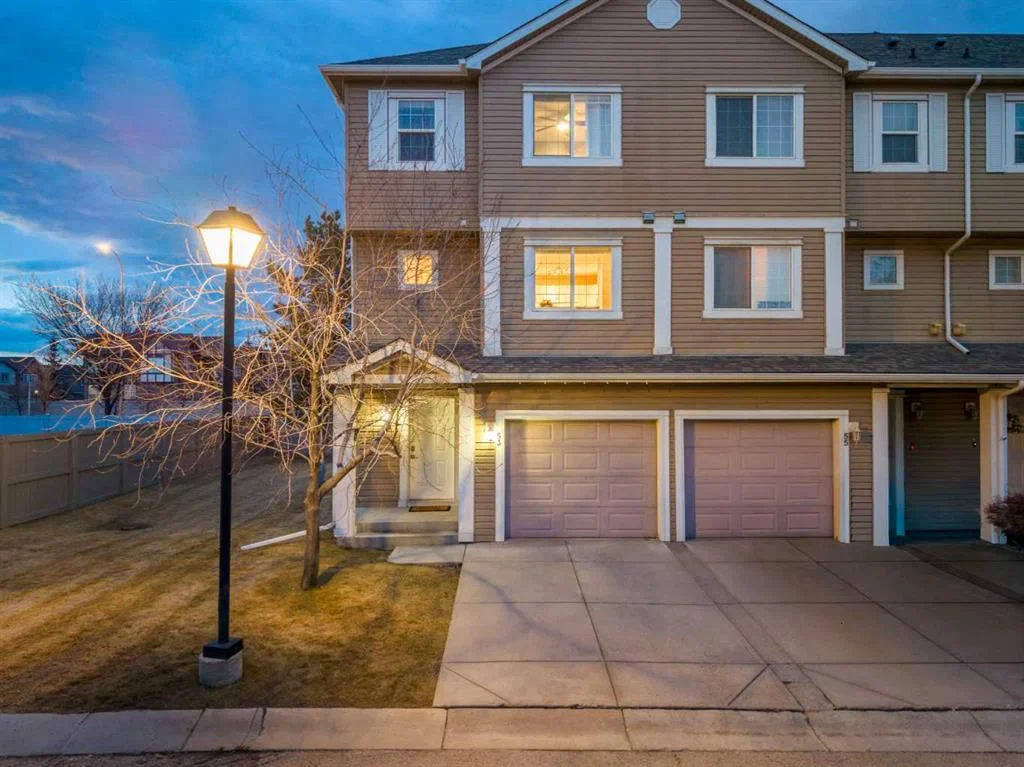 53 Copperfield Court SE, Calgary — photo 2 of 46