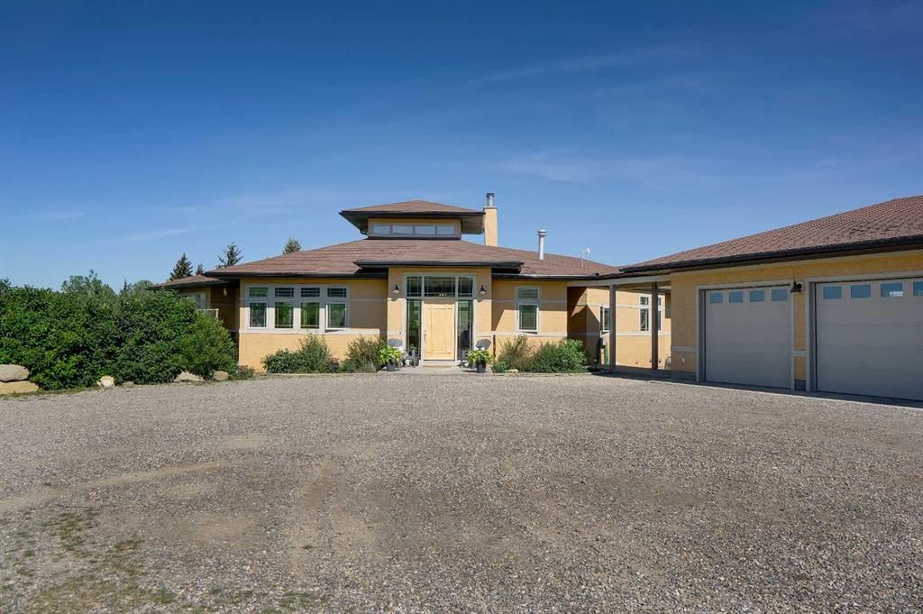254069 Towers Trail, Rural Rocky View County — photo 2 of 50