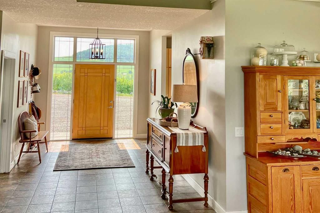254069 Towers Trail, Rural Rocky View County — photo 4 of 50