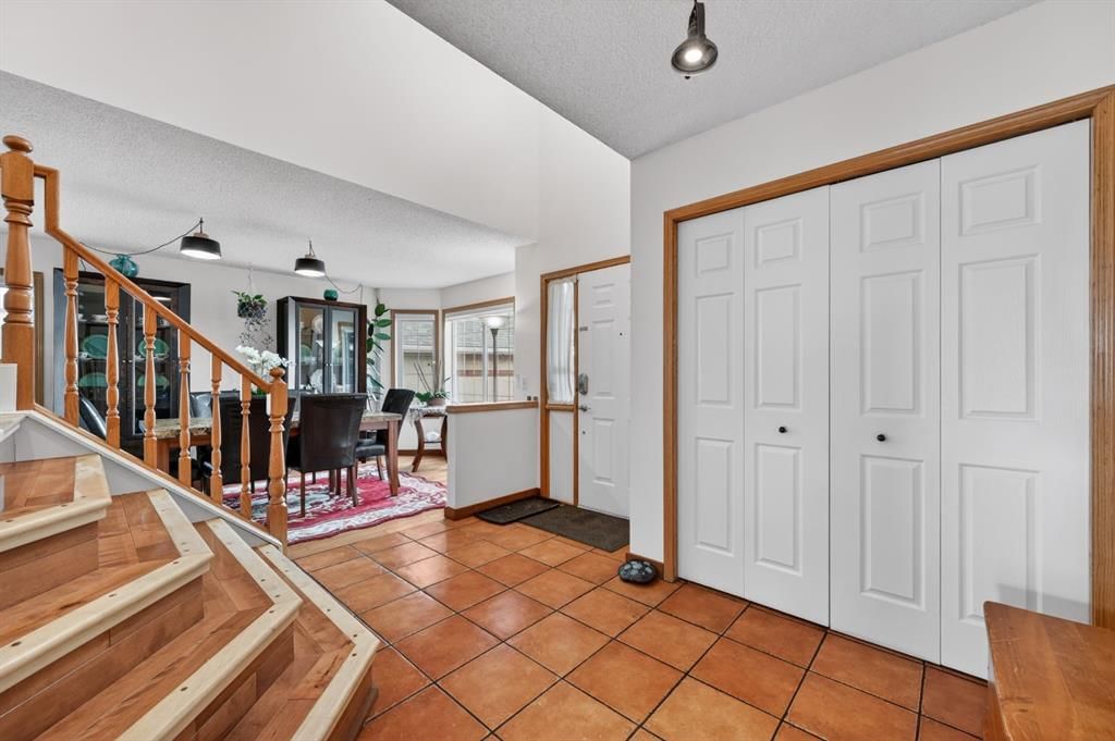 197 Arbour Stone Close NW, Calgary — photo 4 of 50