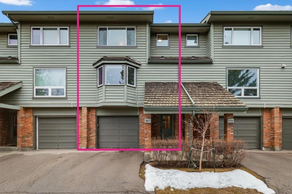 561 Point Mckay Grove NW, Calgary — photo 3 of 50