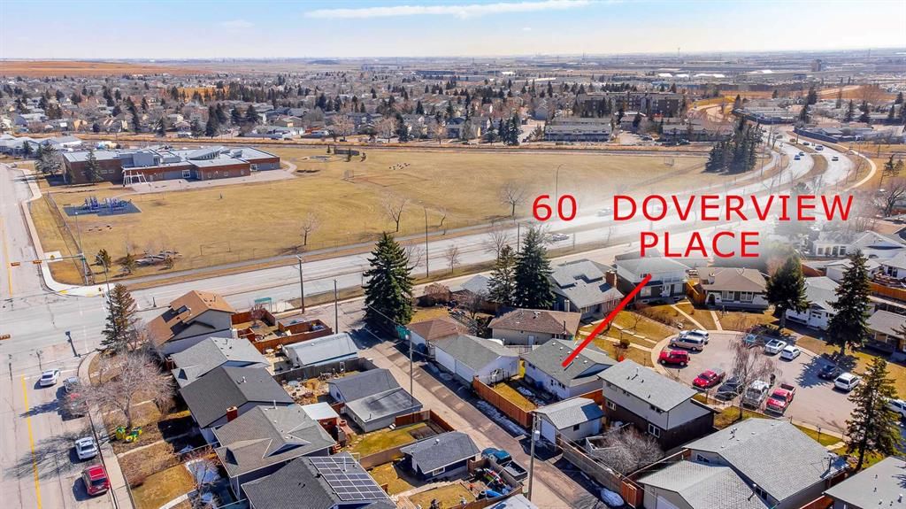 60 Doverview Place SE, Calgary — photo 2 of 49
