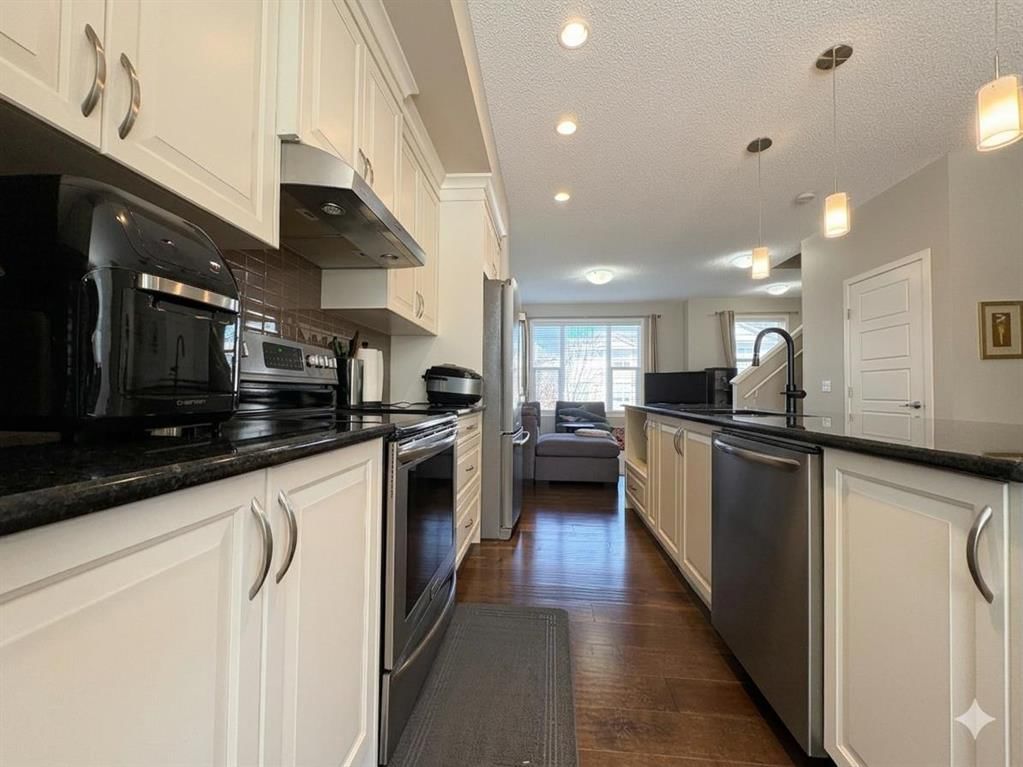 535 Panatella Walk NW, Calgary — photo 4 of 24
