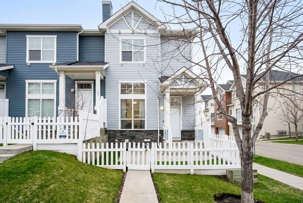 305 Elgin Gardens SE, Calgary — main listing photo