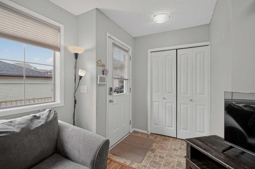 105, 23 Everridge Square SW, Calgary — photo 2 of 29