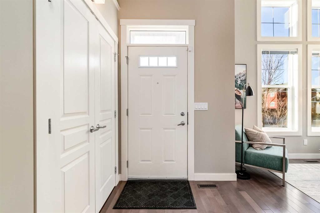 705 Evanston Square NW, Calgary — photo 4 of 39