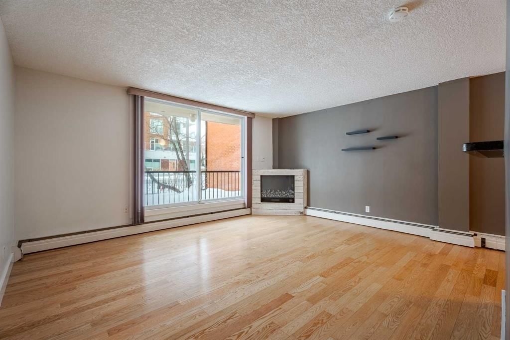 105, 934 2 Avenue NW, Calgary — photo 3 of 26