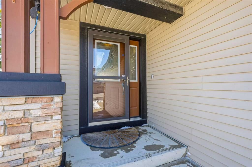 101 Cougarstone Manor SW, Calgary — photo 2 of 44