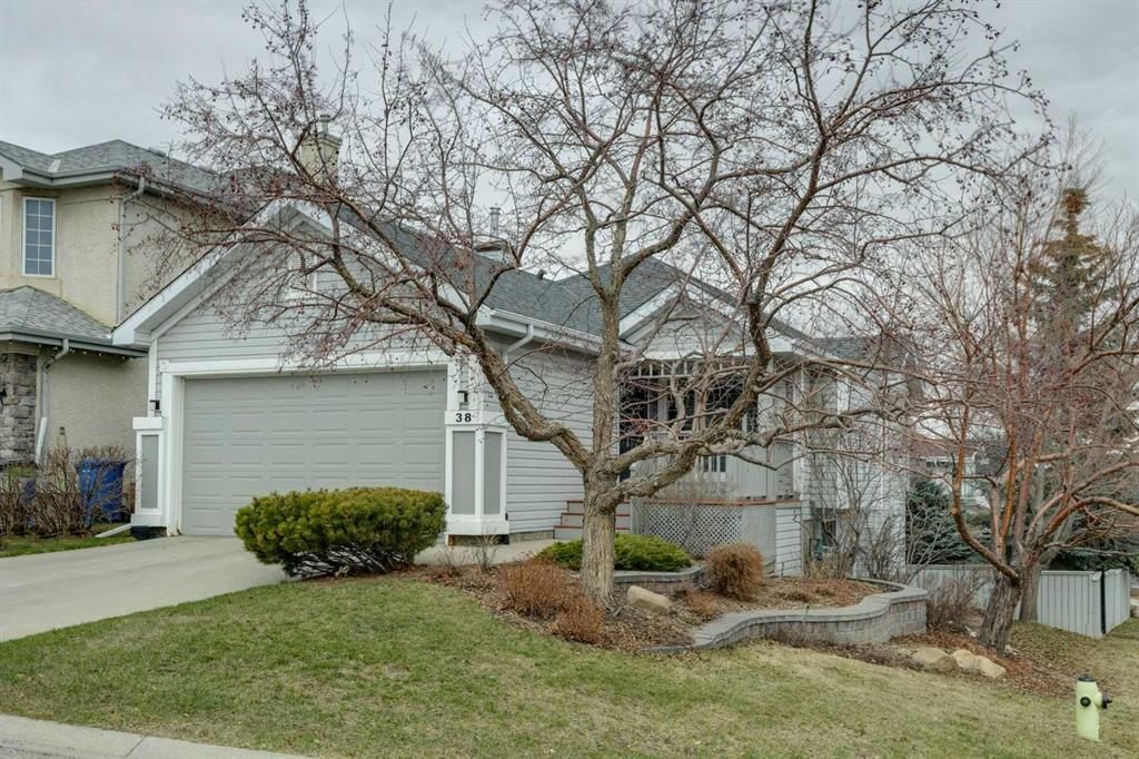 38 Citadel Peak Circle NW, Calgary — photo 2 of 38