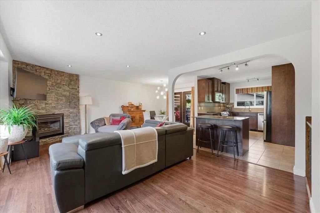 10311 Wapiti Drive SE, Calgary — photo 4 of 47
