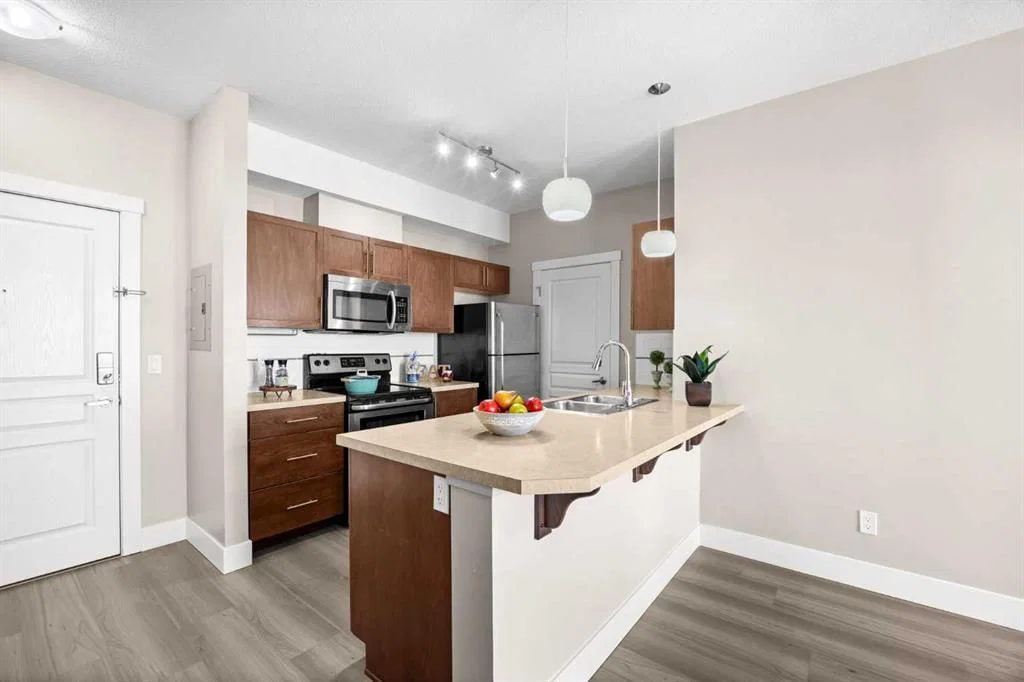 407, 2300 Evanston Square NW, Calgary — photo 5 of 28