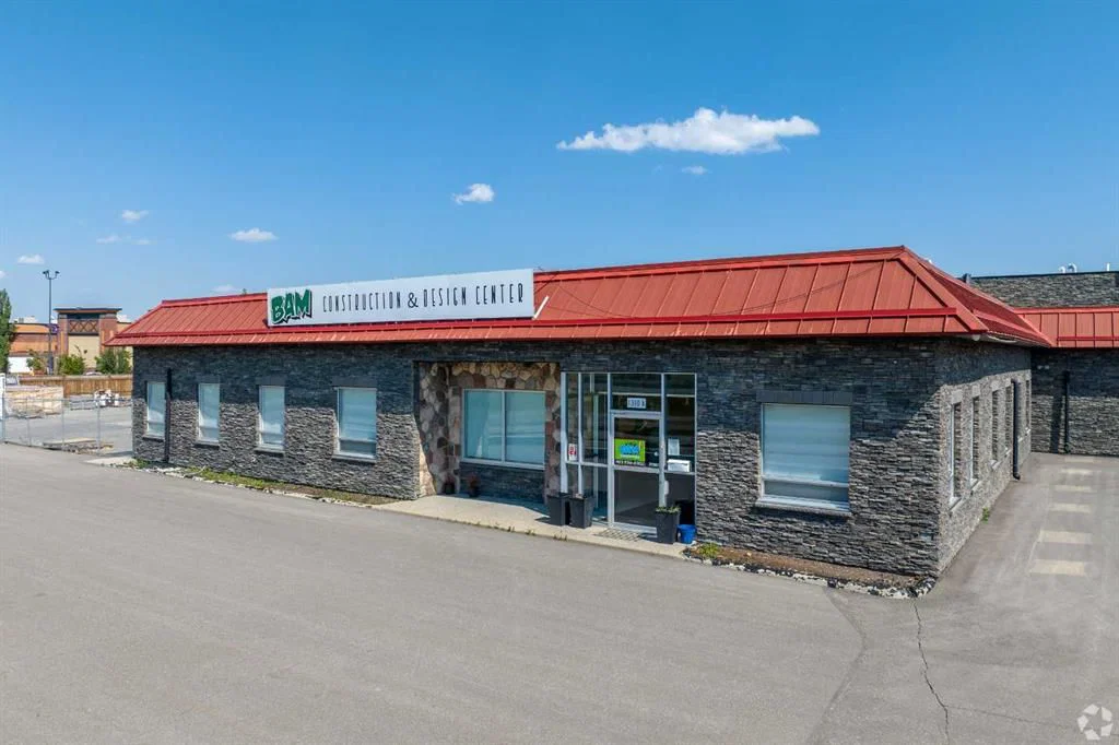 1310 Meridian Road NE, Calgary — photo 3 of 13