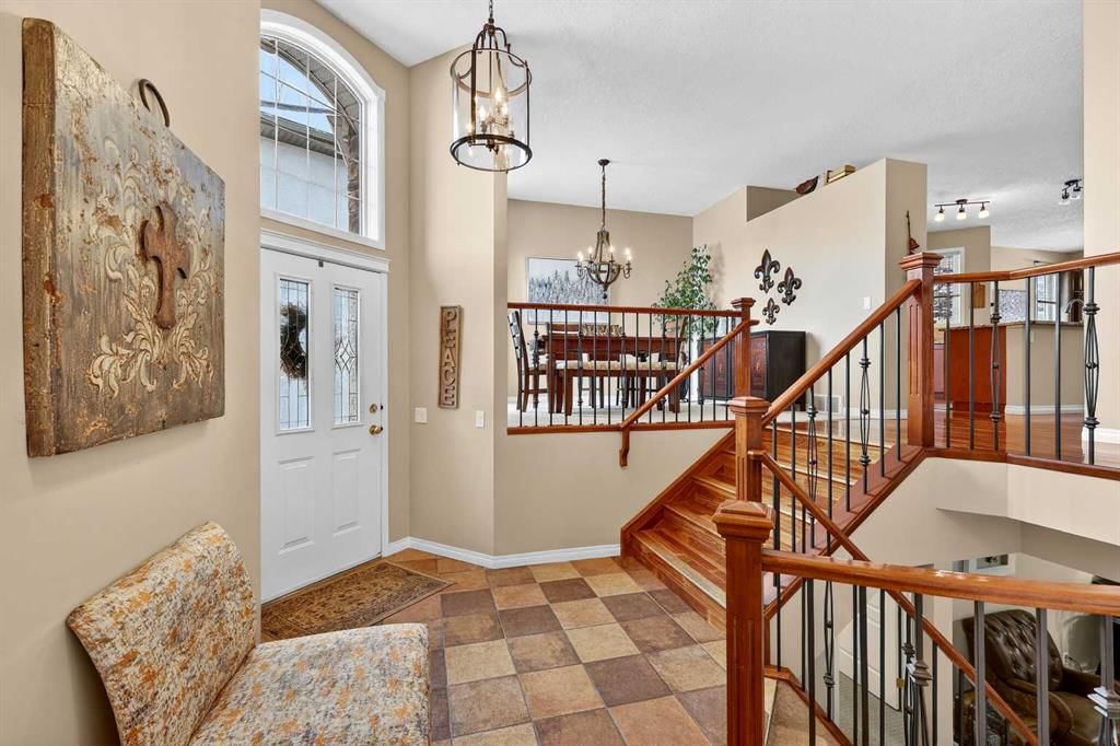51 Cranleigh Gardens SE, Calgary — photo 4 of 49