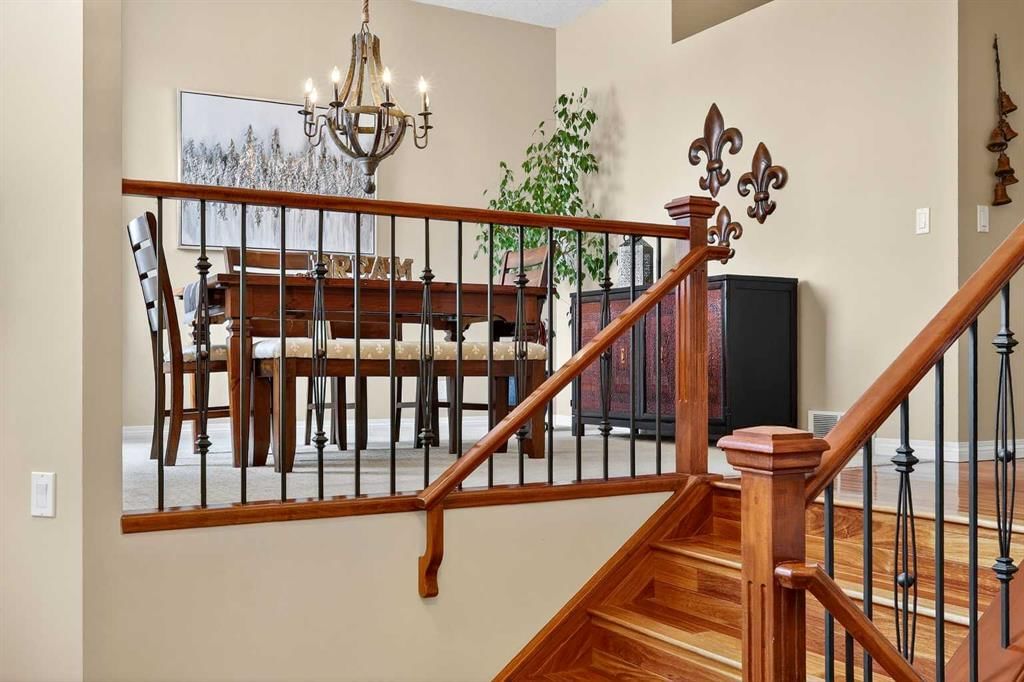 51 Cranleigh Gardens SE, Calgary — photo 5 of 49