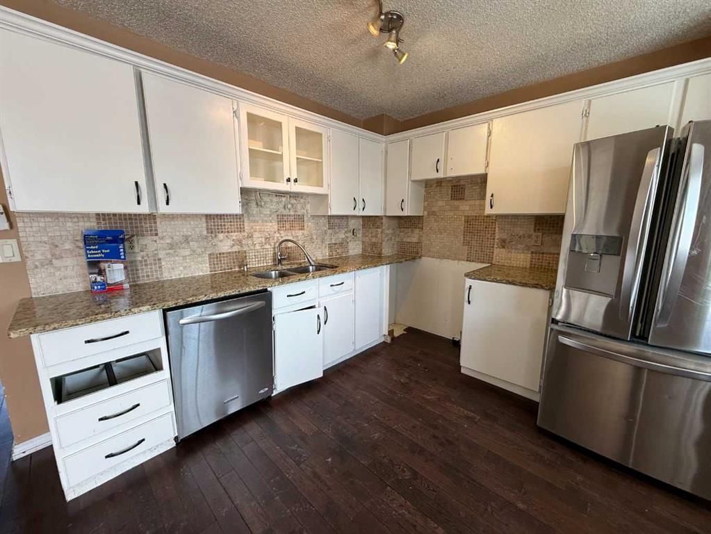 93, 1555 Falconridge Drive, Calgary — photo 4 of 40