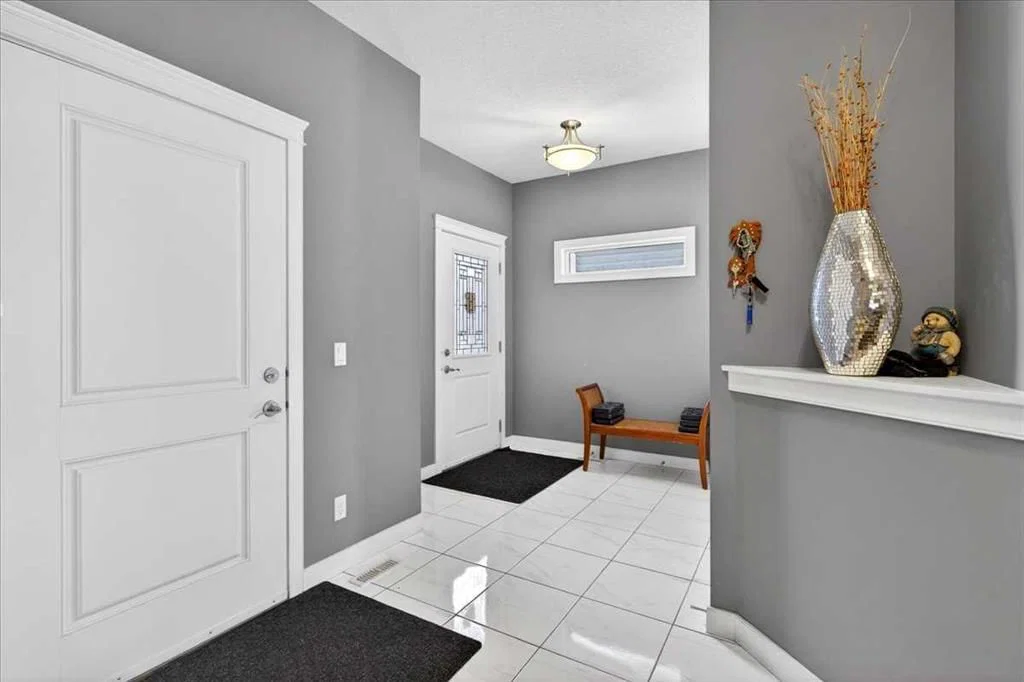 72 Redstone Drive NE, Calgary — photo 4 of 50