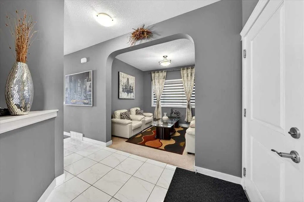 72 Redstone Drive NE, Calgary — photo 5 of 50