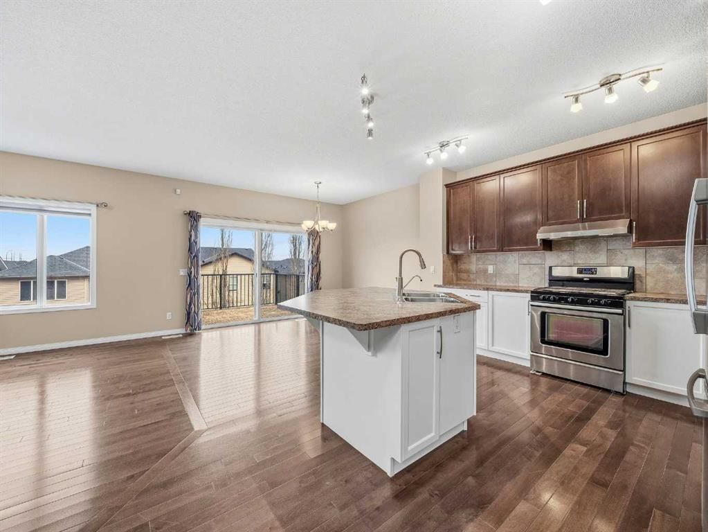 32 Panatella Parade NW, Calgary — photo 2 of 50
