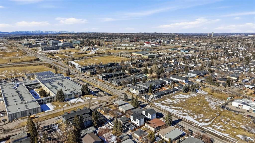 2135, 2139, 214 50 Avenue SW, Calgary — photo 5 of 18