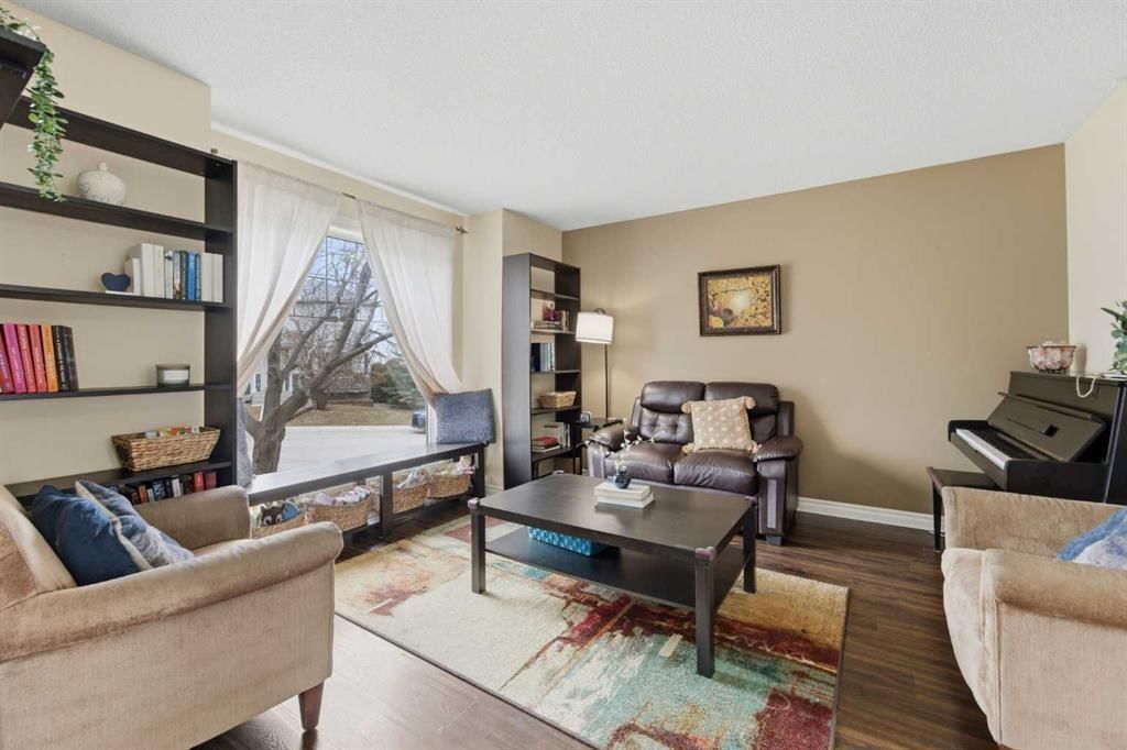 121 Arbour Stone Place NW, Calgary — photo 3 of 43