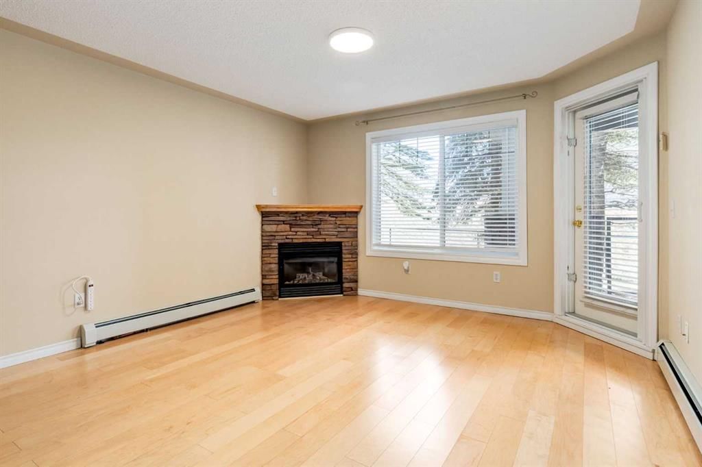 110, 345 Rocky Vista Park NW, Calgary — photo 4 of 37