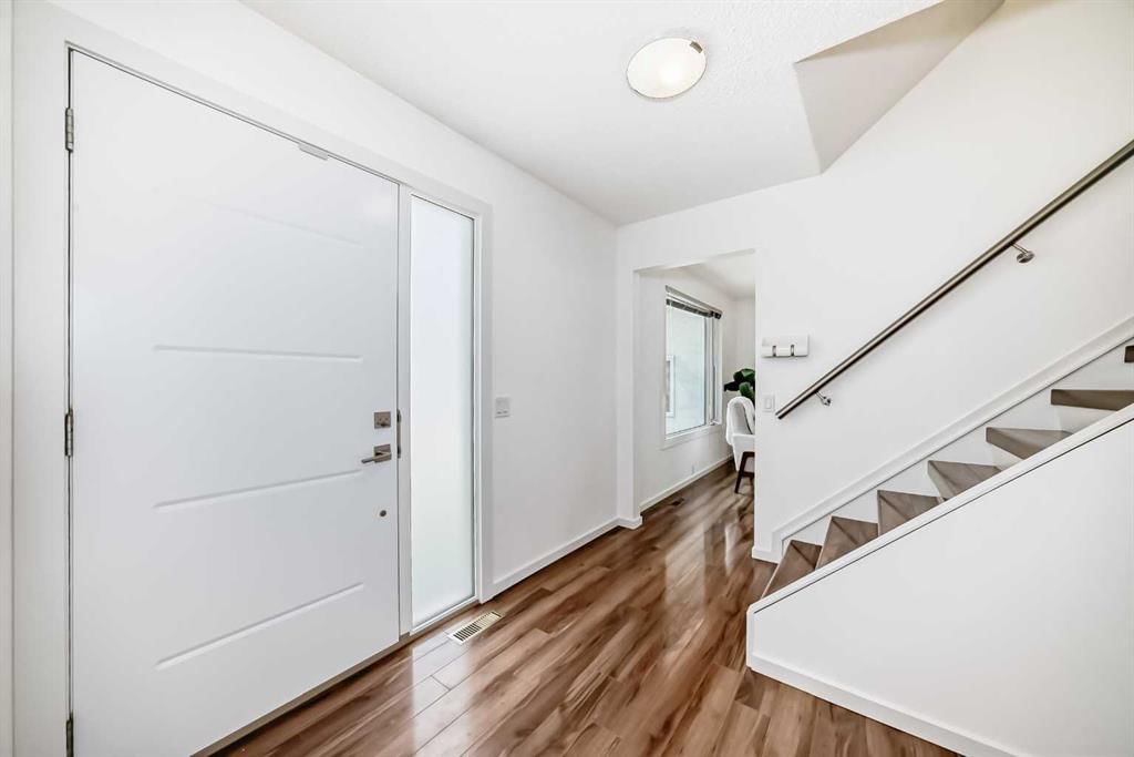 4836 Verona Drive NW, Calgary — photo 3 of 46