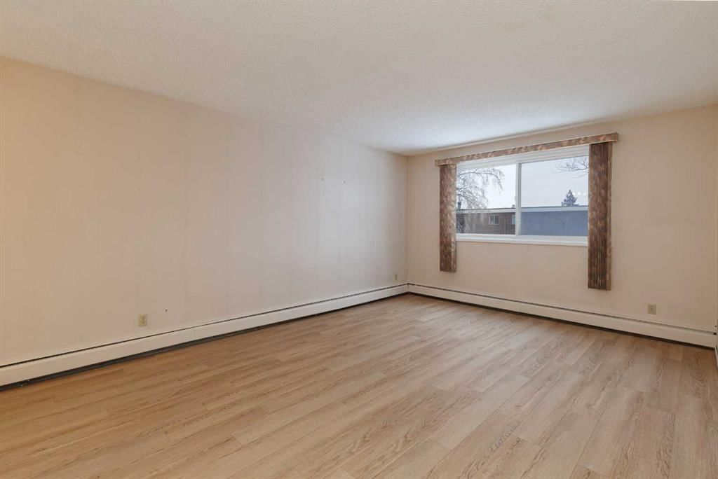 205, 6464 Travois Crescent NW, Calgary — photo 2 of 20