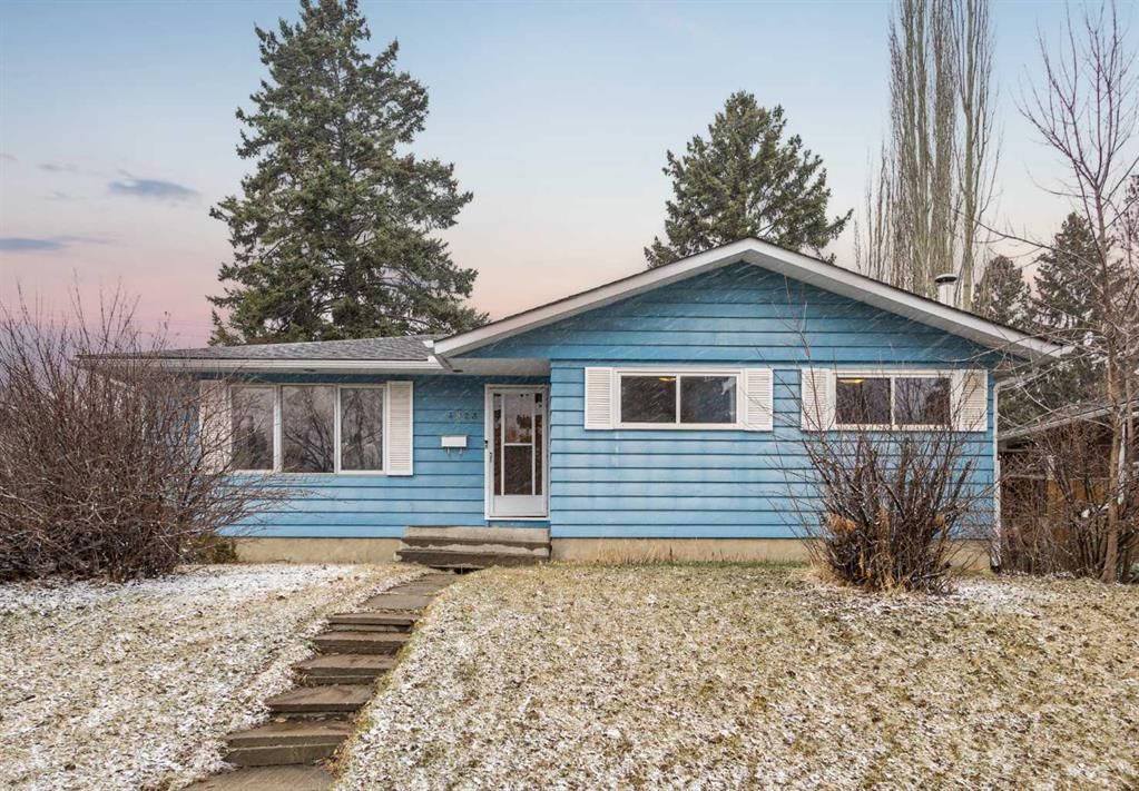 4823 Vanguard Road NW, Calgary — photo 2 of 37