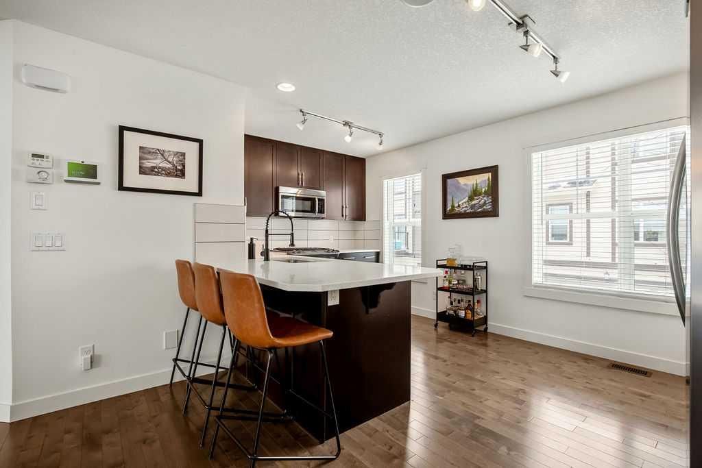369 Mckenzie Towne Gate SE, Calgary — photo 4 of 24