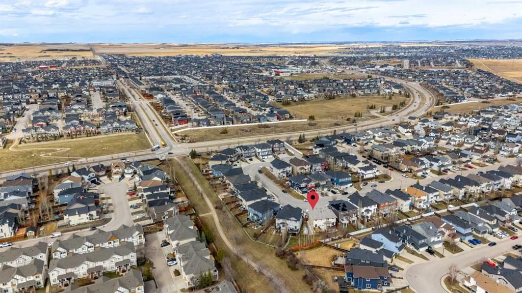 33 Evanscove Manor NW, Calgary — photo 3 of 47